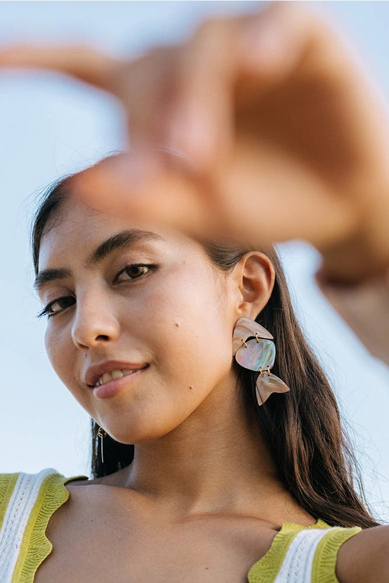 Shellfish Earrings, Alternate, color, Natural