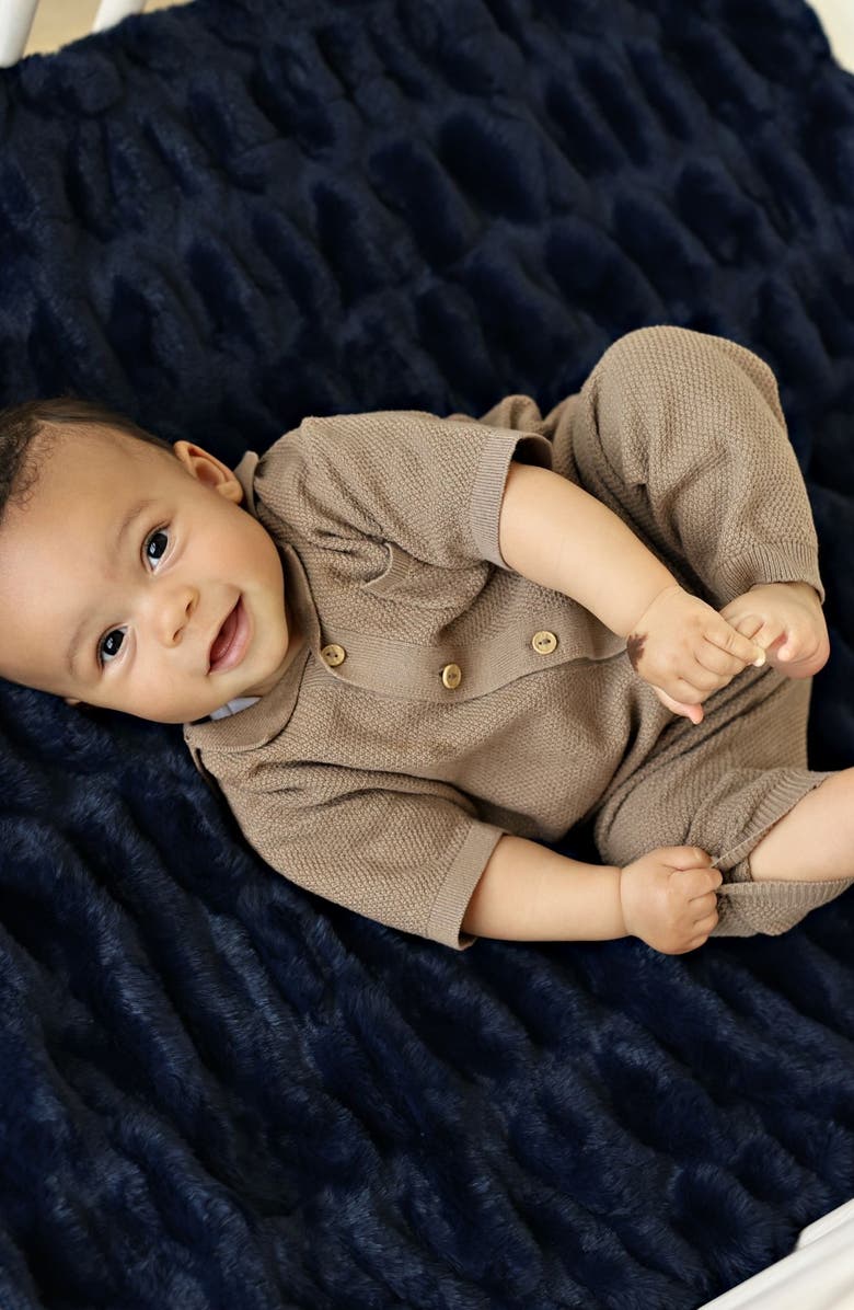 Minky Couture Hugs Navy Blanket, Alternate, color, Navy