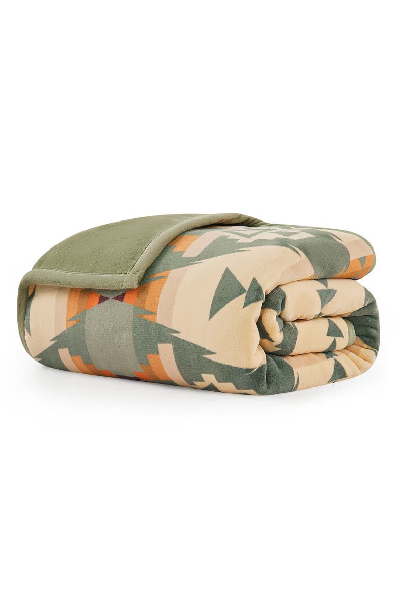 Pendleton Siskiyou Plush Throw Blanket, Main, color, 