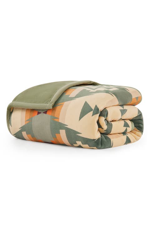 Siskiyou Plush Throw Blanket