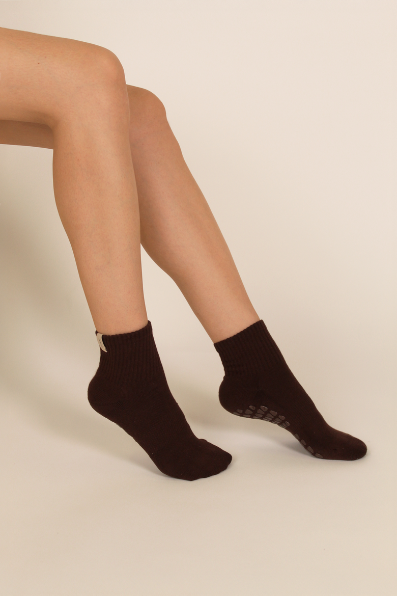 Espresso Quarter Crew Grip Sock, Alternate, color, Espresso