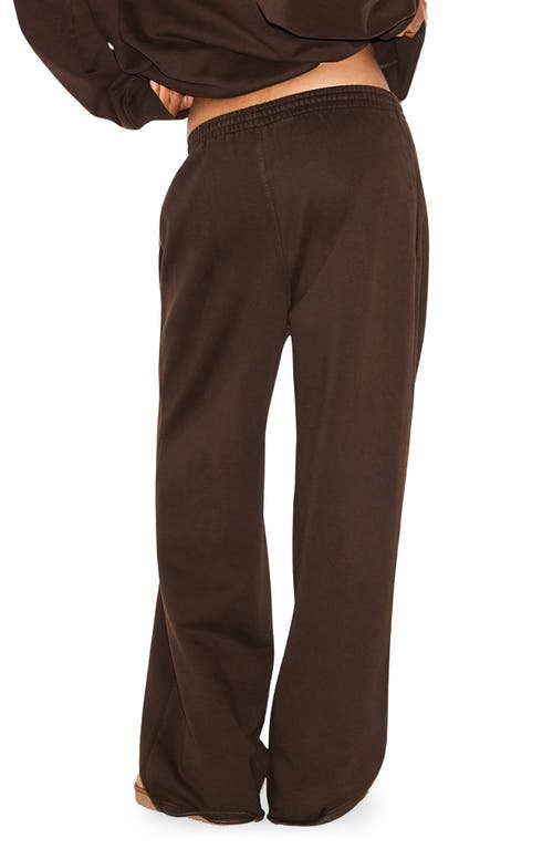 Skims Fleece Sweatpants In Brown