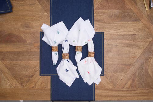 C & F Home C&f Home Navy Crab Embroidered Machine Washable Hemstitch Napkins Set Of 6 In White