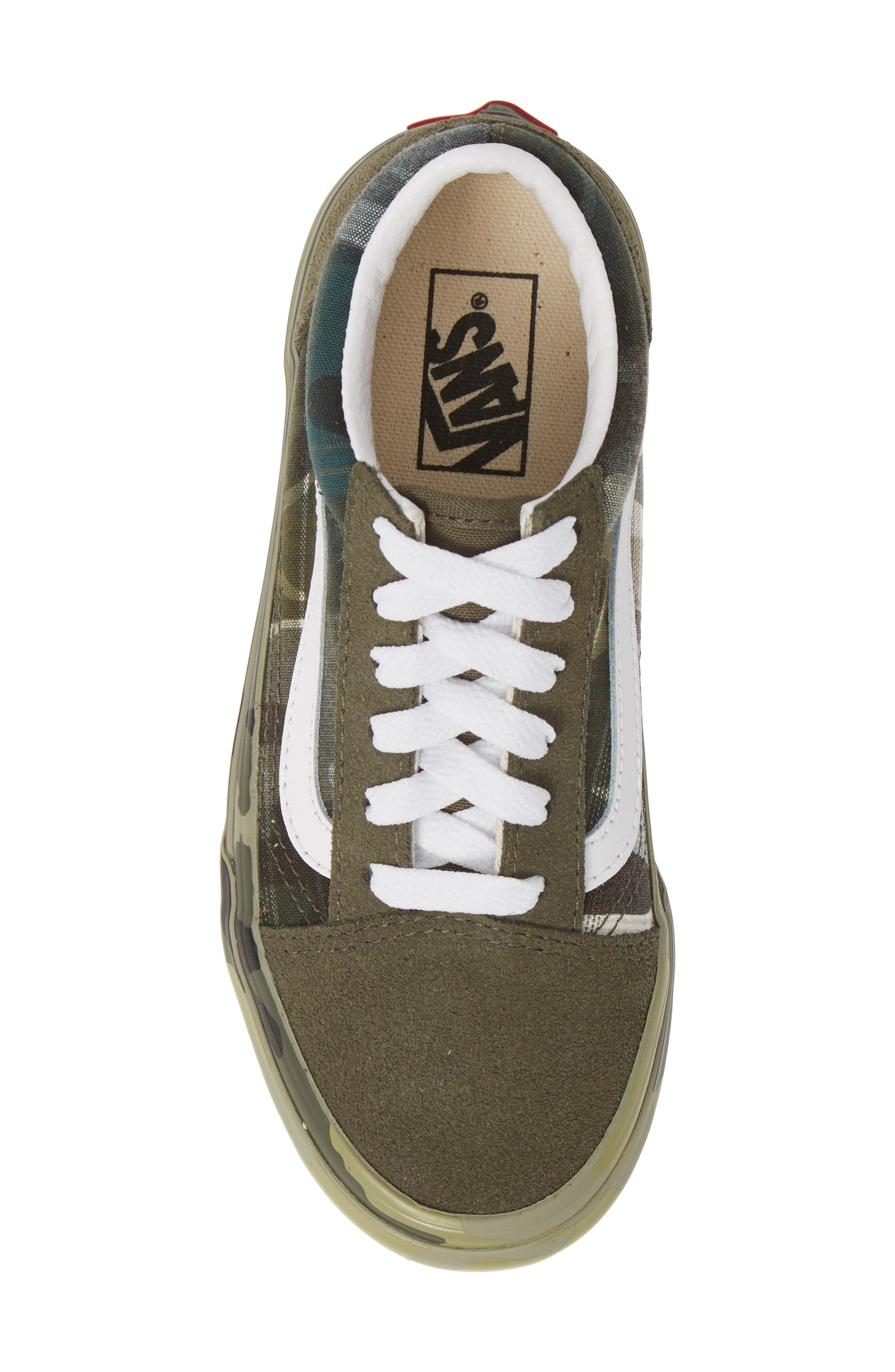 Vans Old Skool Sneaker, Alternate, color, 