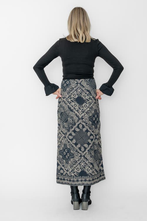 West Of Vivi Knit Top In Black