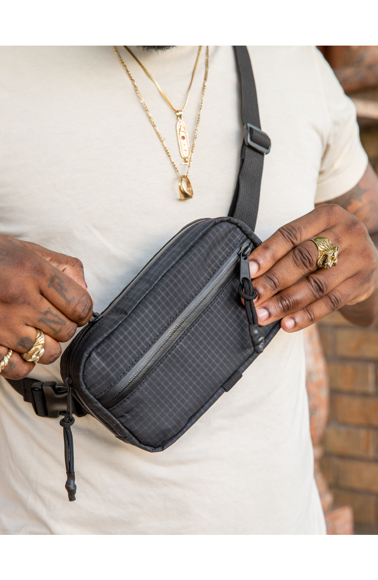 The Brown Buffalo Conceal Waistpack Bag, Alternate, color, Black-Grid
