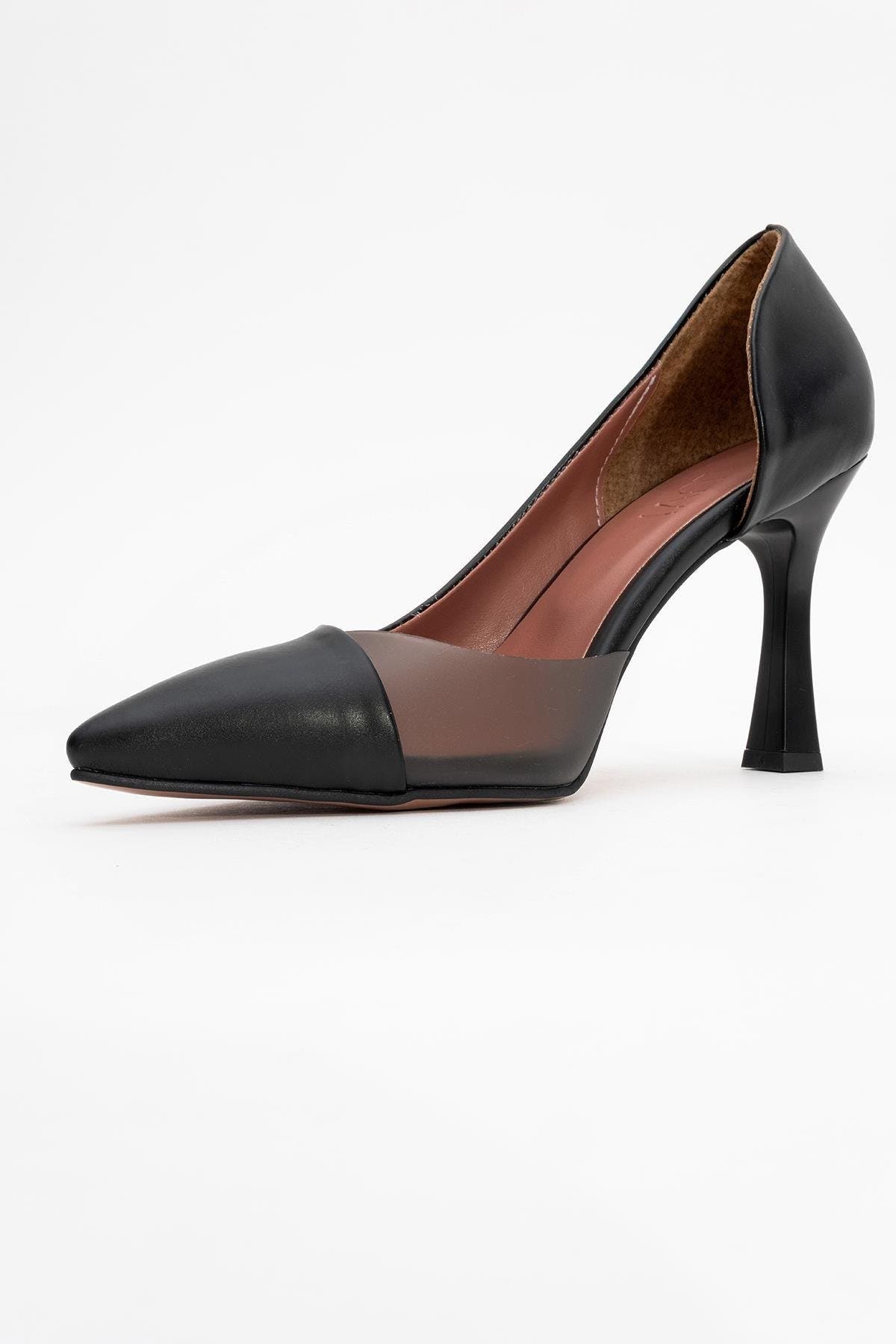 Prologue Shoes Ursula Pointed Toe Pump, Alternate, color, Black