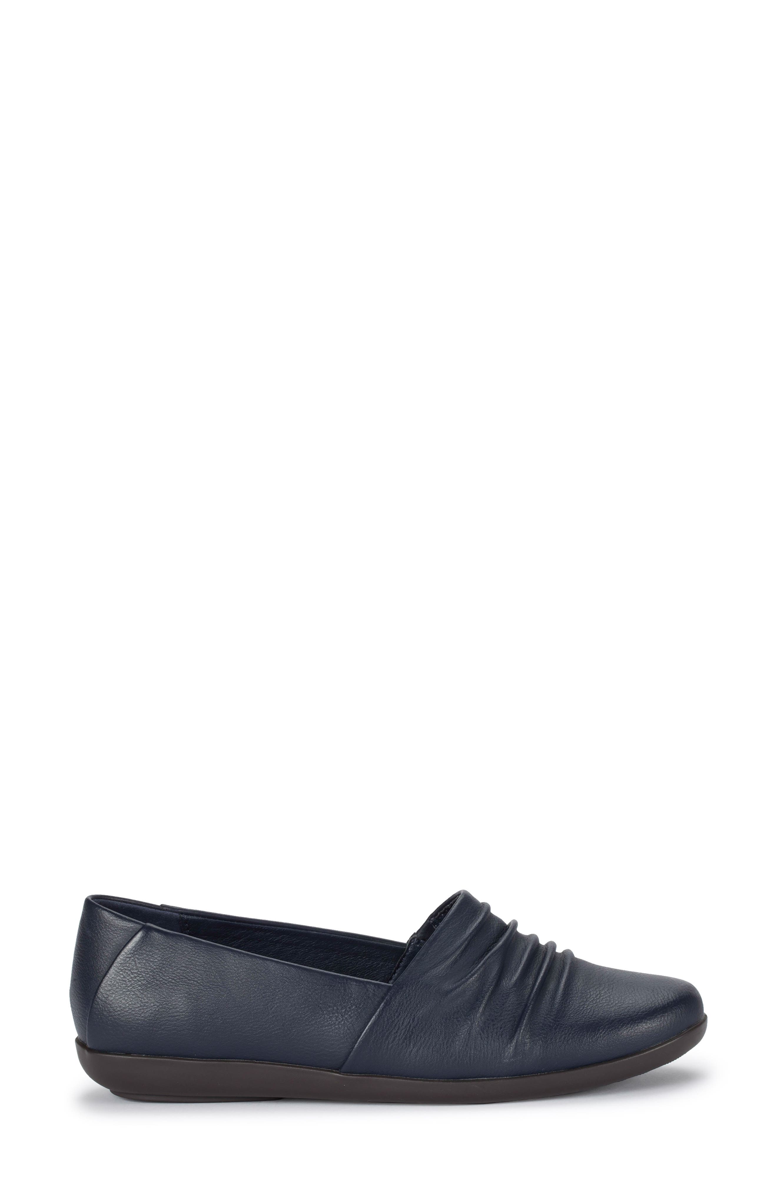 BARETRAPS Piper Ruched Flat, Alternate, color, Navy