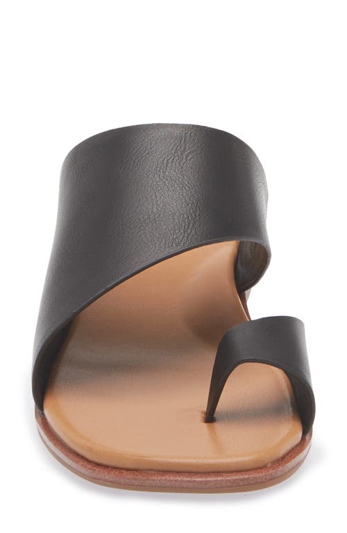 Korks Sareen Toe Loop Sandal In Black