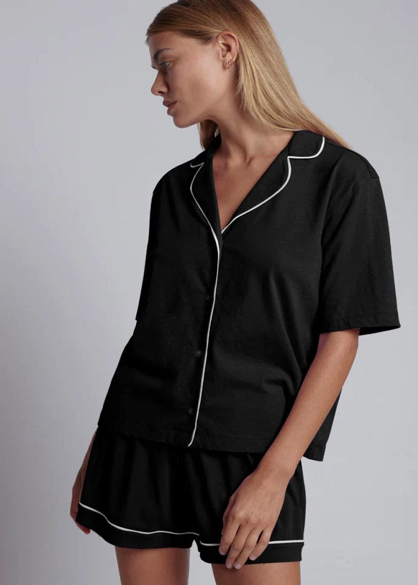 selected Black w/ White