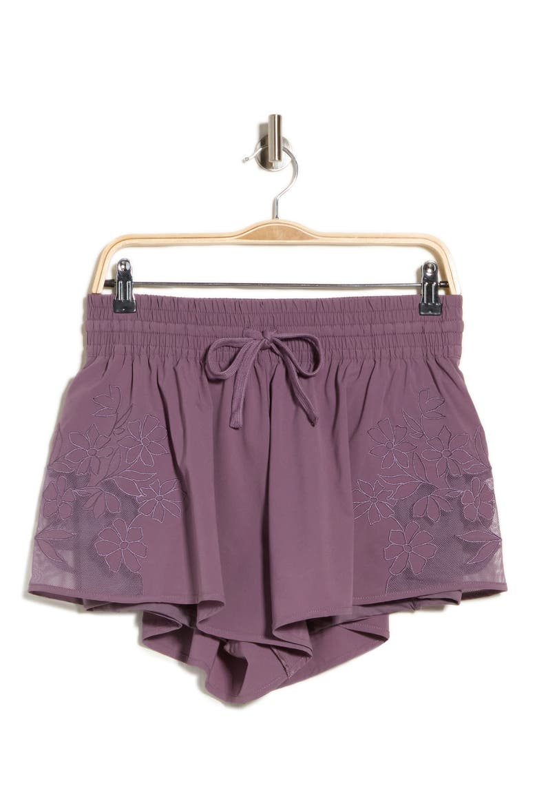 Wild Bloom Performance Shorts, Alternate, color, MOONSCAPE