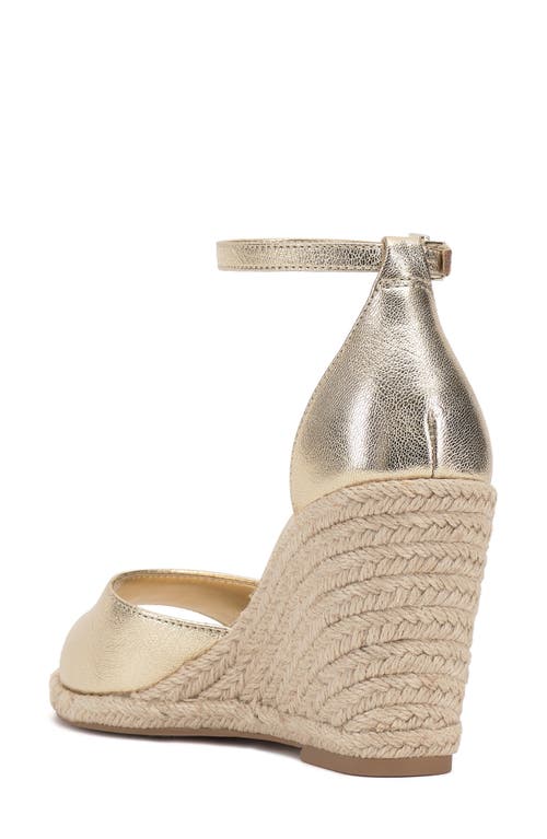 Vince Camuto Felyn Metallic Platform Sandal Women In Egyptian Gold