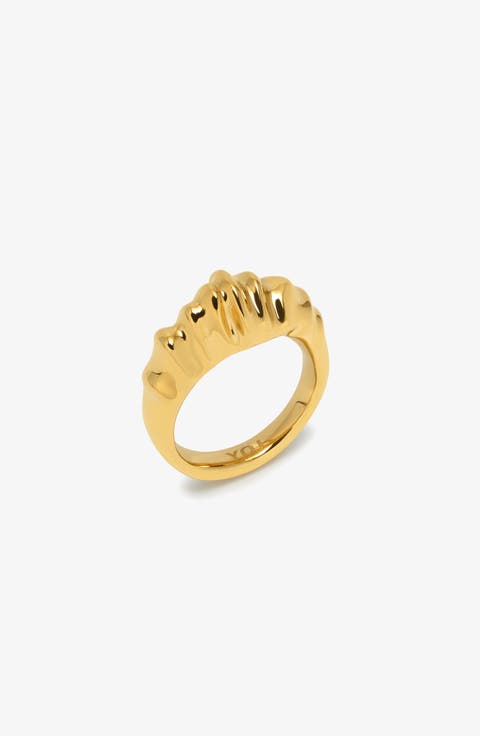 Coral Ring in Gold