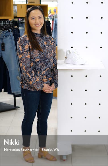 2 and half inch heels