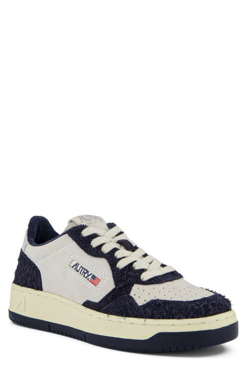 AUTRY Medalist Low Sneaker in Suede/Hair Space/Blue 