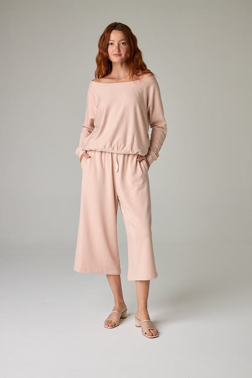 Eavolu Baikal Eco-luxe Fleece Crop Pant In Pink