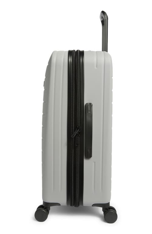 It Luggage Legion 27-inch Hardside Luggage In Silver