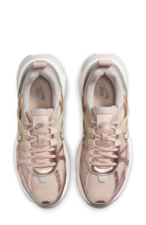Nike V2k Run Sneaker