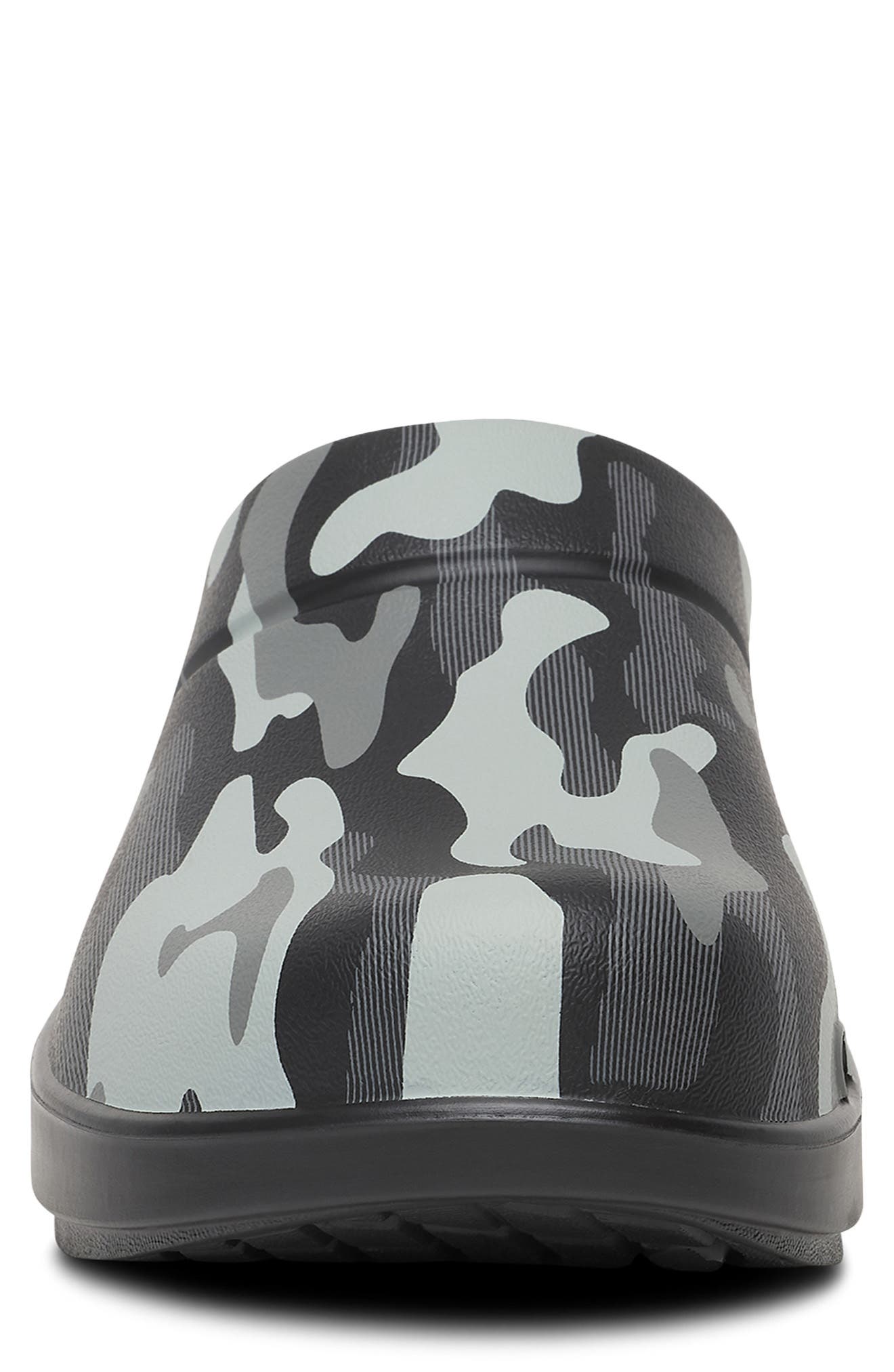 OOcloog Luxe Clog, Alternate, color, NIGHT CAMO