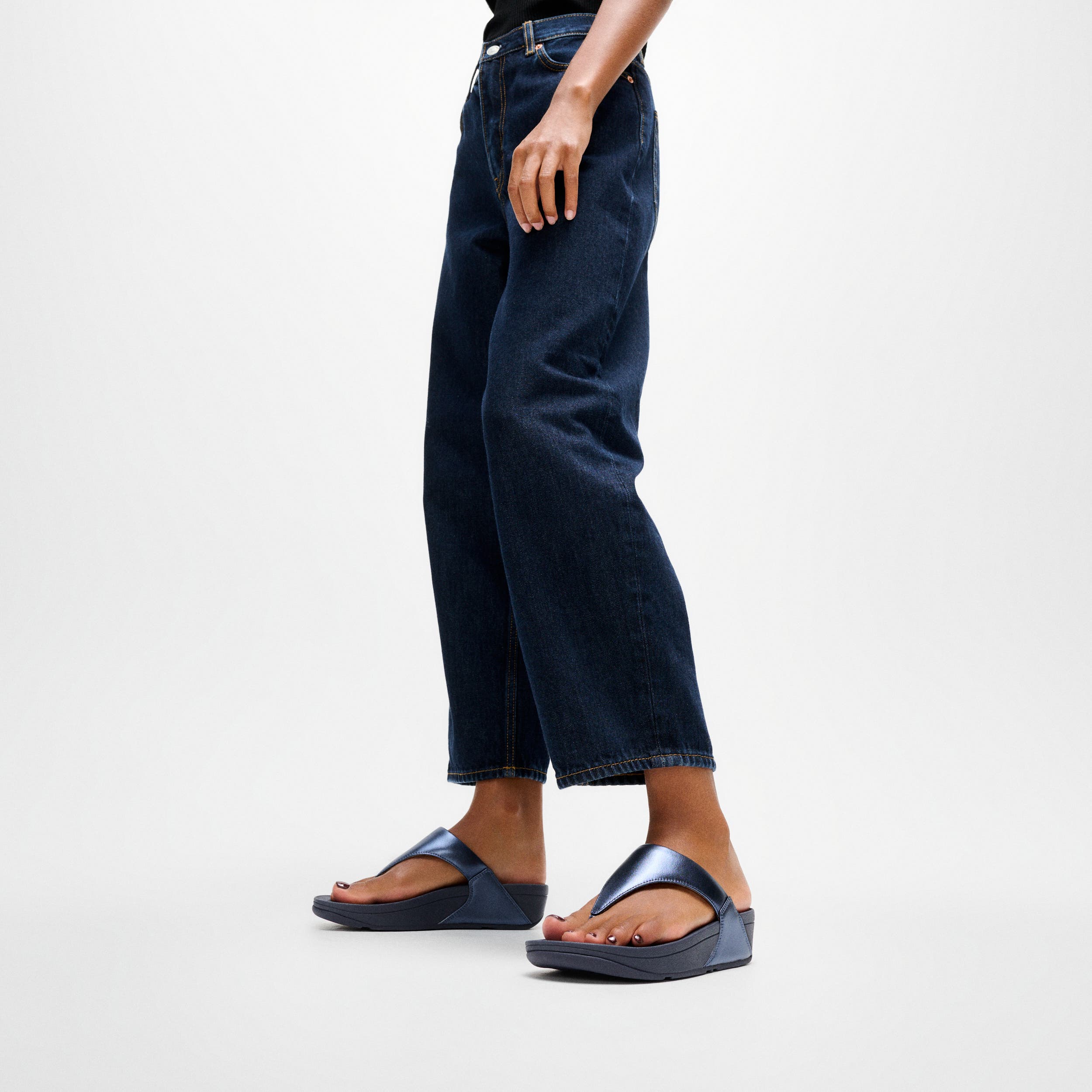 FitFlop Lulu Leather Toe Post Sandals, Alternate, color, Metallic Cosmic Blue