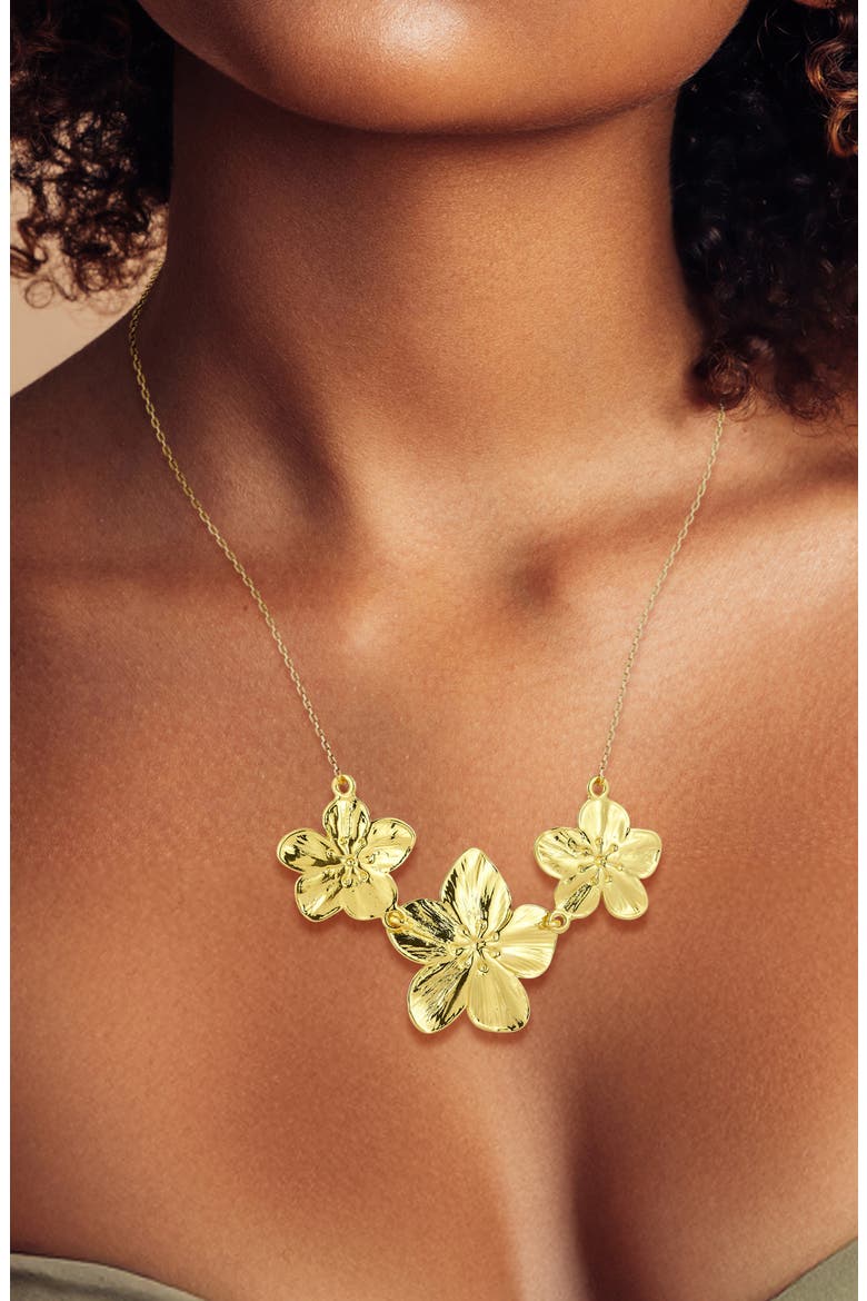 Triple Flower Pendant Necklace, Alternate, color, GOLD