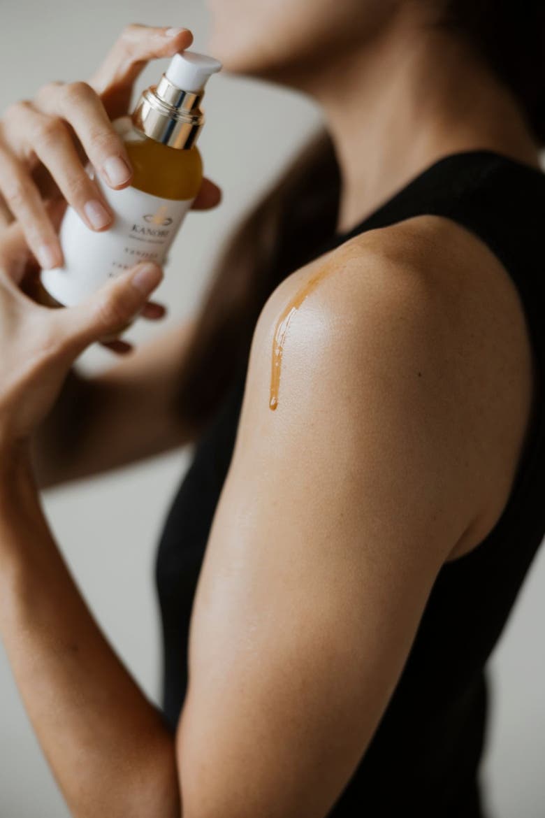 Vanilla & Cardamom Body Oil, Alternate, color, No Color