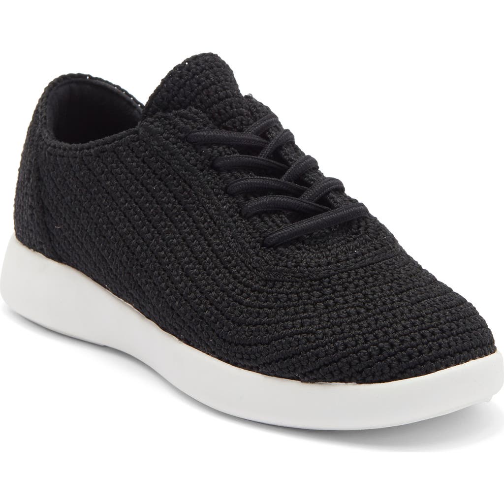 The Sak Asha Low Top Sneaker In Black