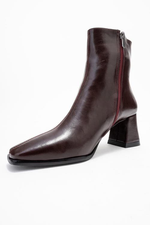 Prologue Shoes Arven Block Heel Boot In Burgundy