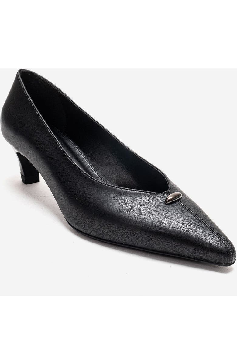 Prologue Shoes Versay Pointed Toe Kitten Heel Pump, Alternate, color, Black