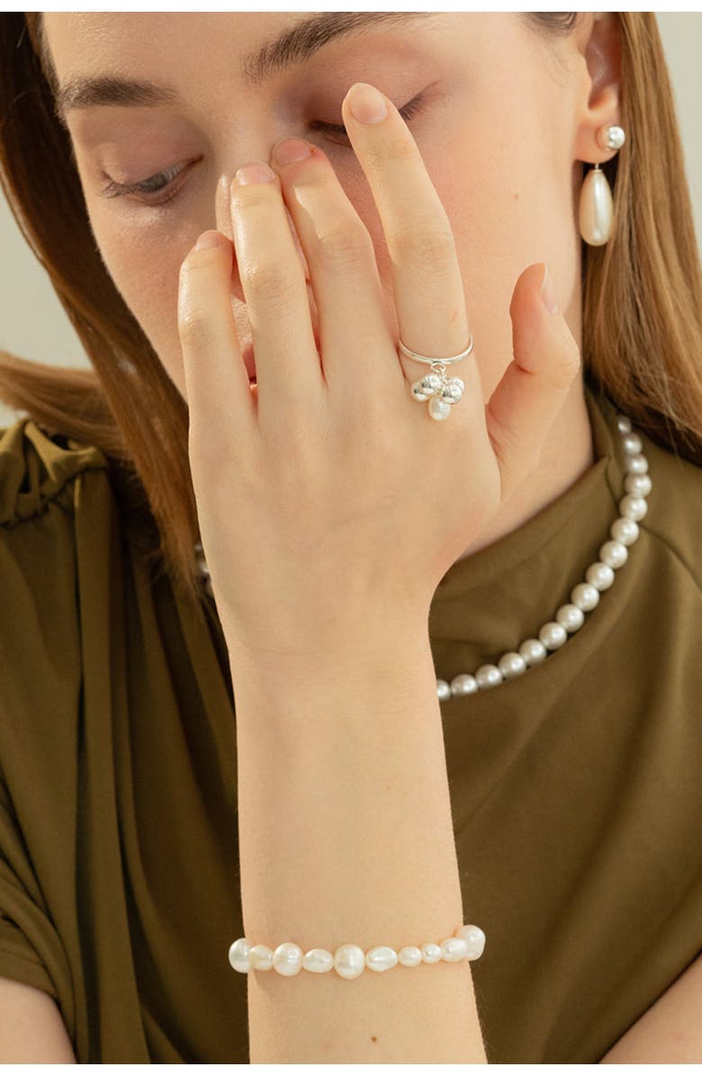 Bearfruit Jewelry Sterling Silver Isabelle Cluster Pearl Adjustable Ring, Alternate, color, Silver