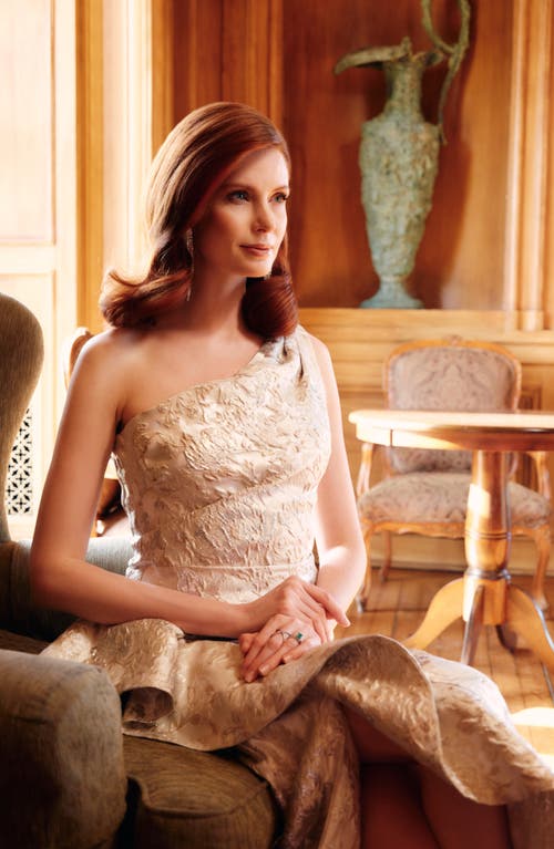 Xscape Evenings Metallic Floral Jacquard One-shoulder Sheath Gown In Champagne