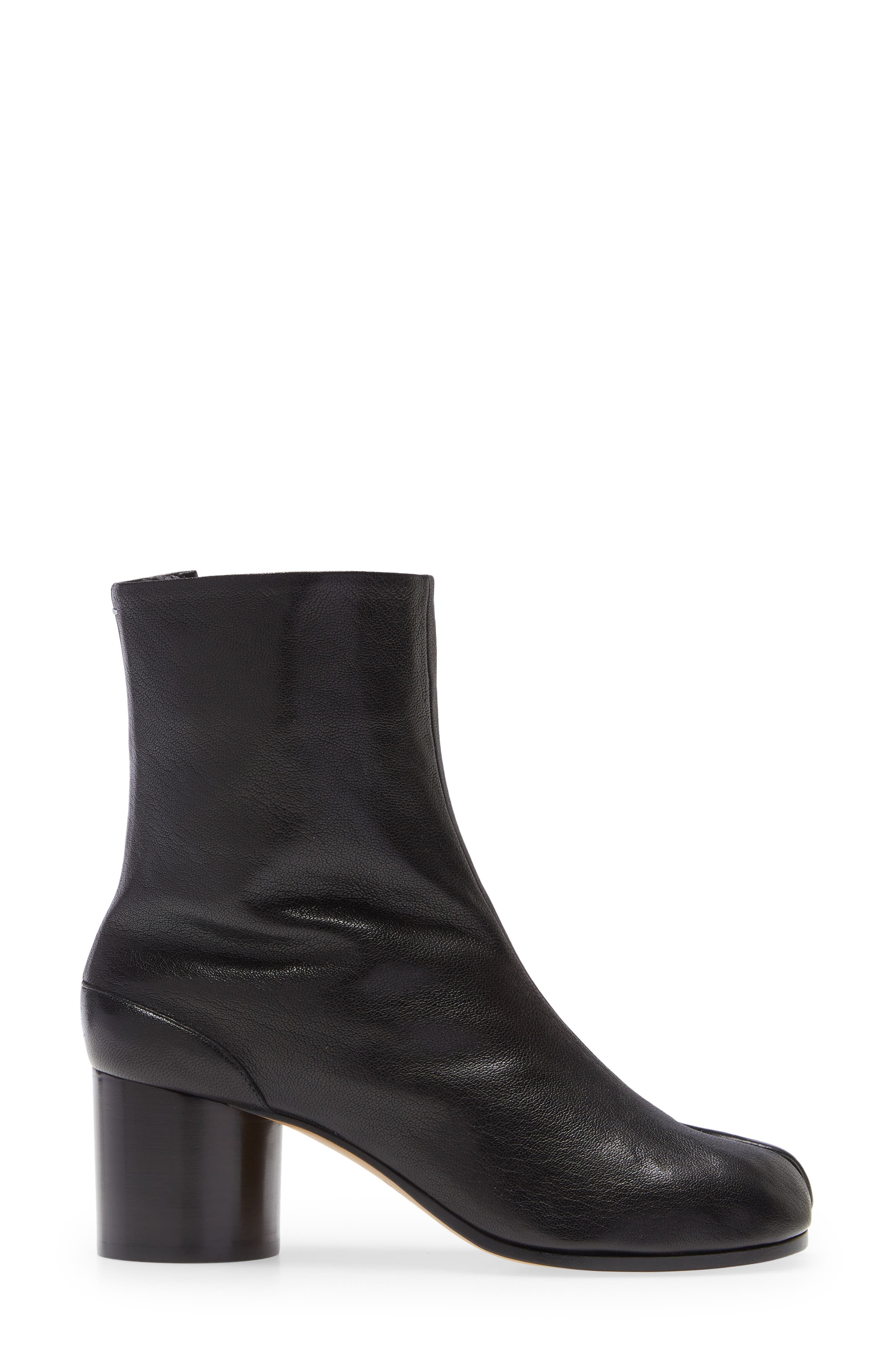 Maison Margiela Tabi Leather Boot, Alternate, color, Black