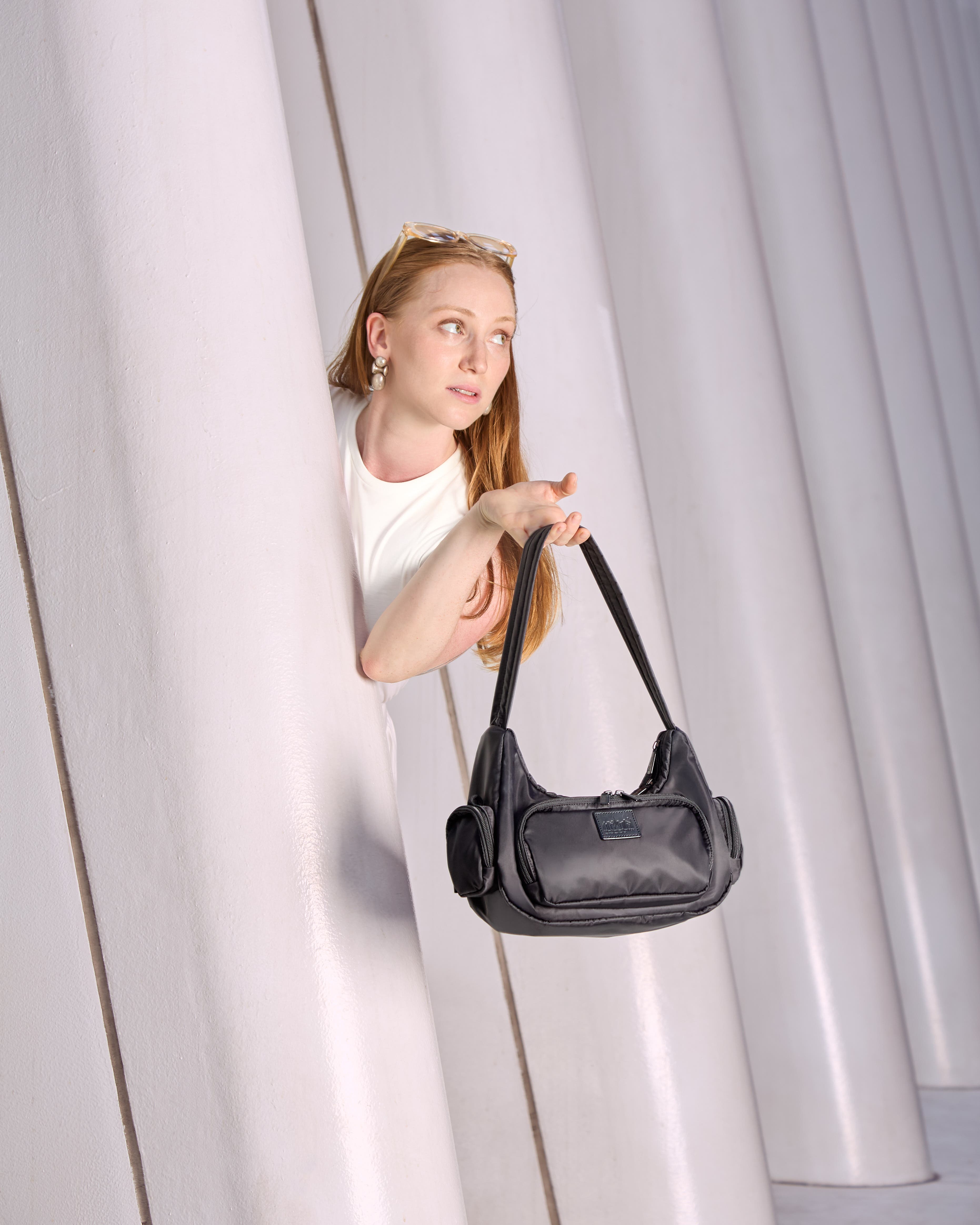Parkline Shoulder Bag, Alternate, color, Black