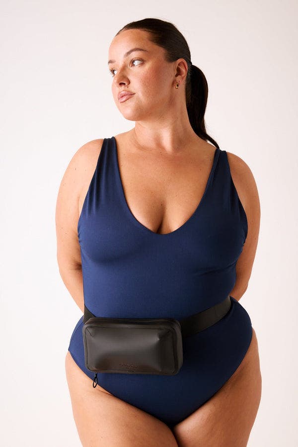 LONDRE BODYWEAR The Orea Waterproof Belt Bag, Alternate, color, Matte Black