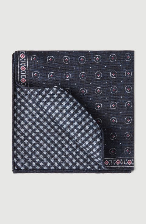 Silk patterned pocket square
