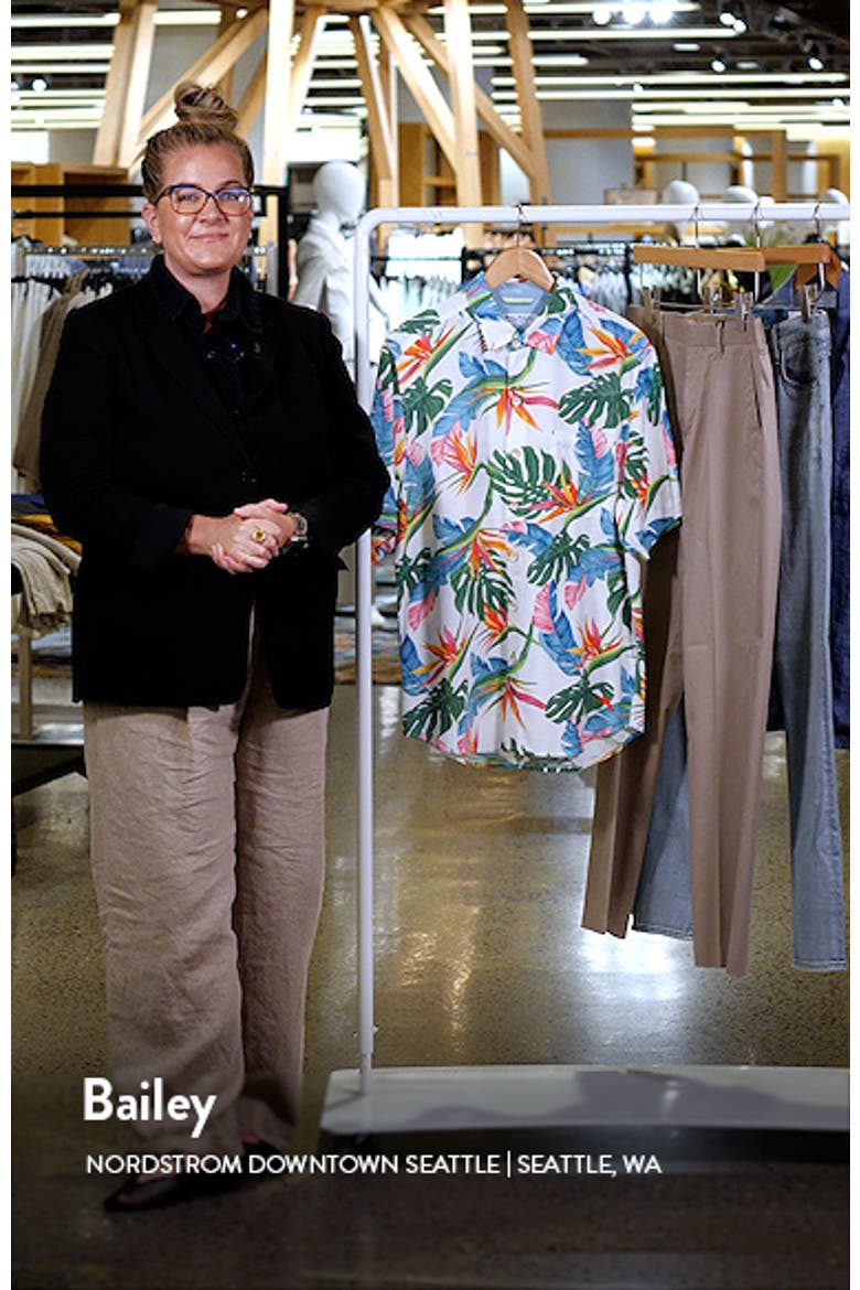 Veracruz Cay Tropic Toss Short Sleeve Button-Up Shirt video