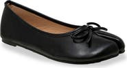 CHASE AND CHLOE Saphira Split Toe Ballet Flat