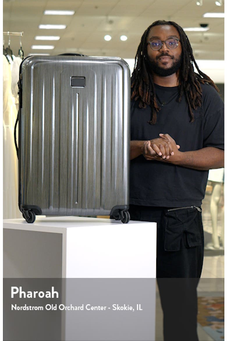 V4 Collection 30-Inch Extended Trip Spinner Packing Case (Nordstrom Exclusive) video