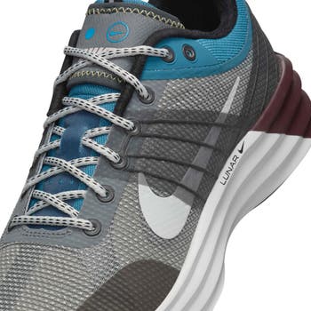 Lunar Roam Sneaker