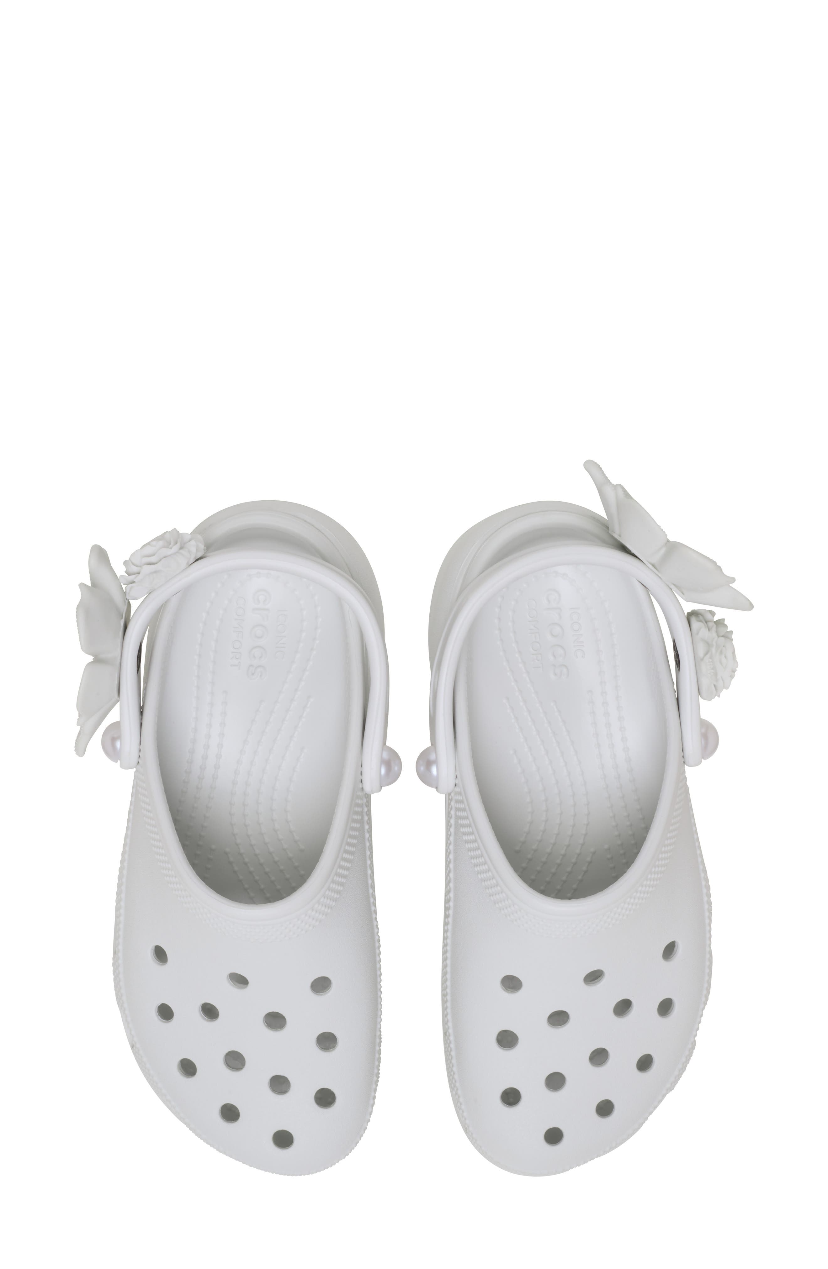 CROCS Classic Platform Bouquet Clog, Alternate, color, Moonlight