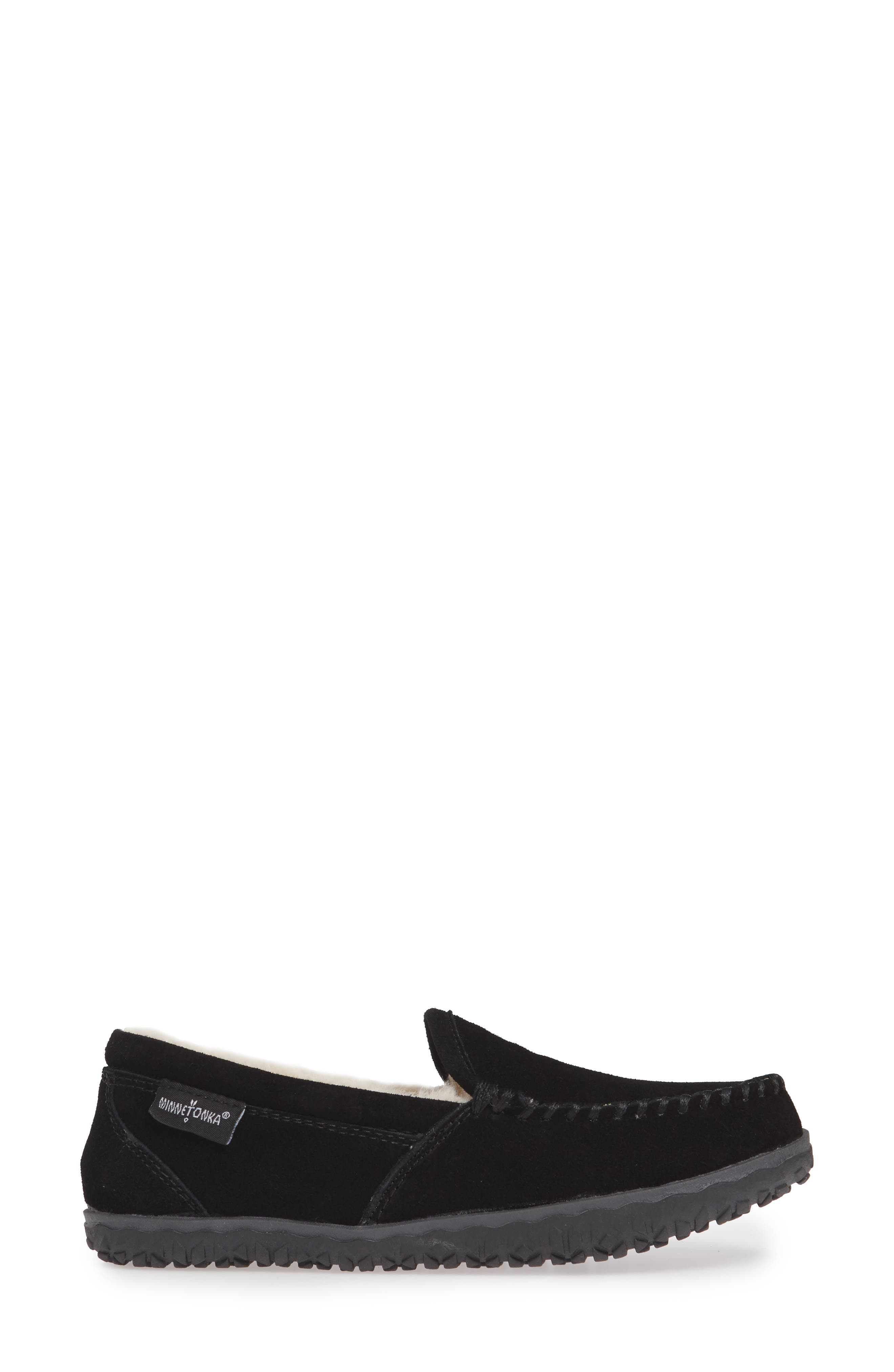 Minnetonka Tempe Slipper, Alternate, color, Black Suede