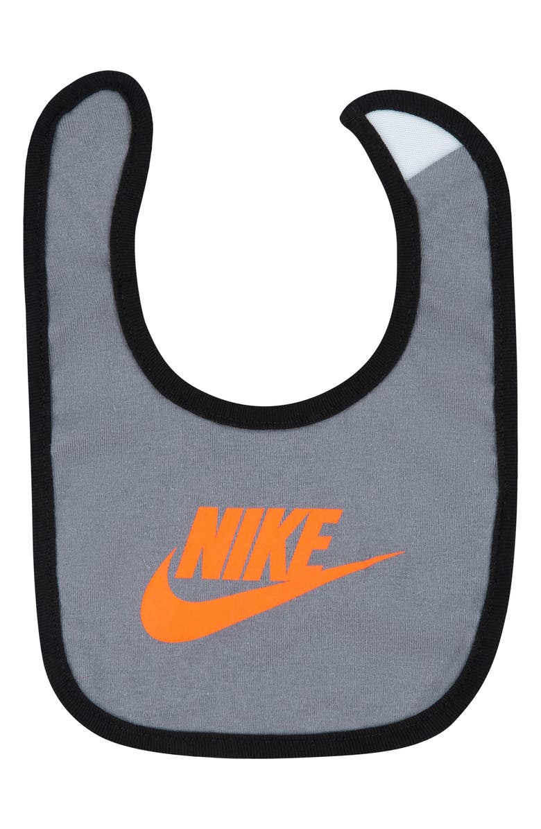 Nike Camo Bodysuit, Beanie & Bib Boxed Set, Alternate, color, Smoke Grey