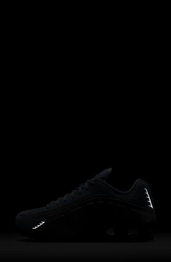 Shox R4 Running Shoe