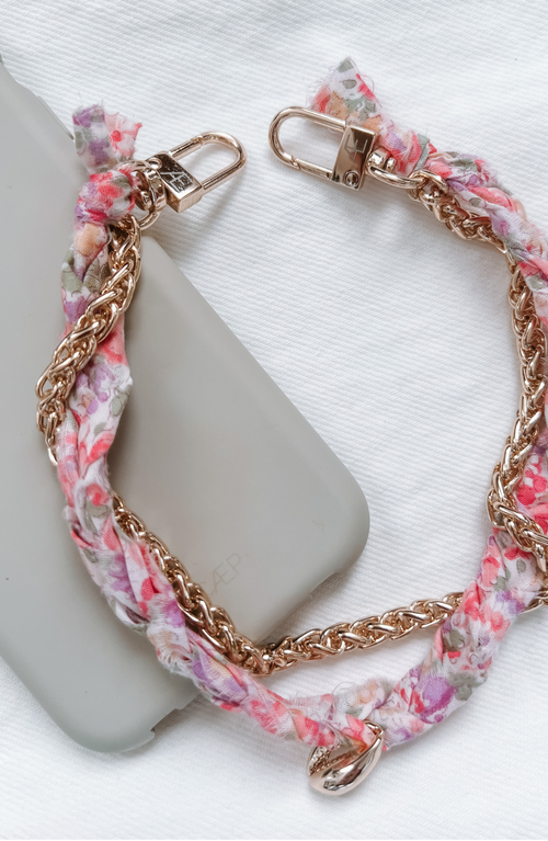 The Cæp Universal Wristlet In Pink