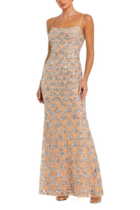 Sleeveless Scoop Neck Rhinestone Embellshed Gown