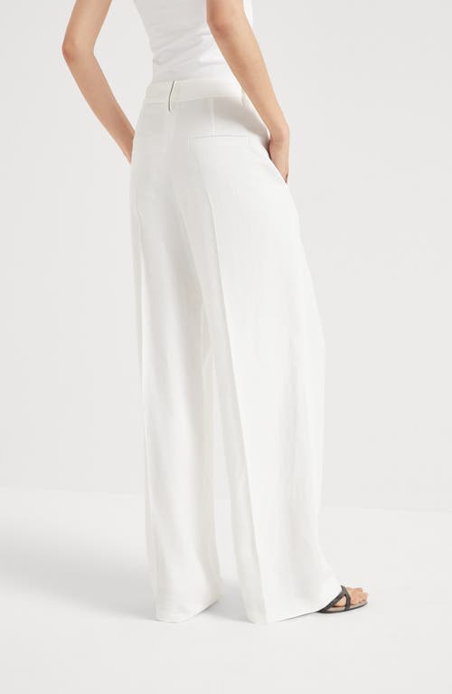Brunello Cucinelli White Pants With Pleated Front And Jewelry Detail In White