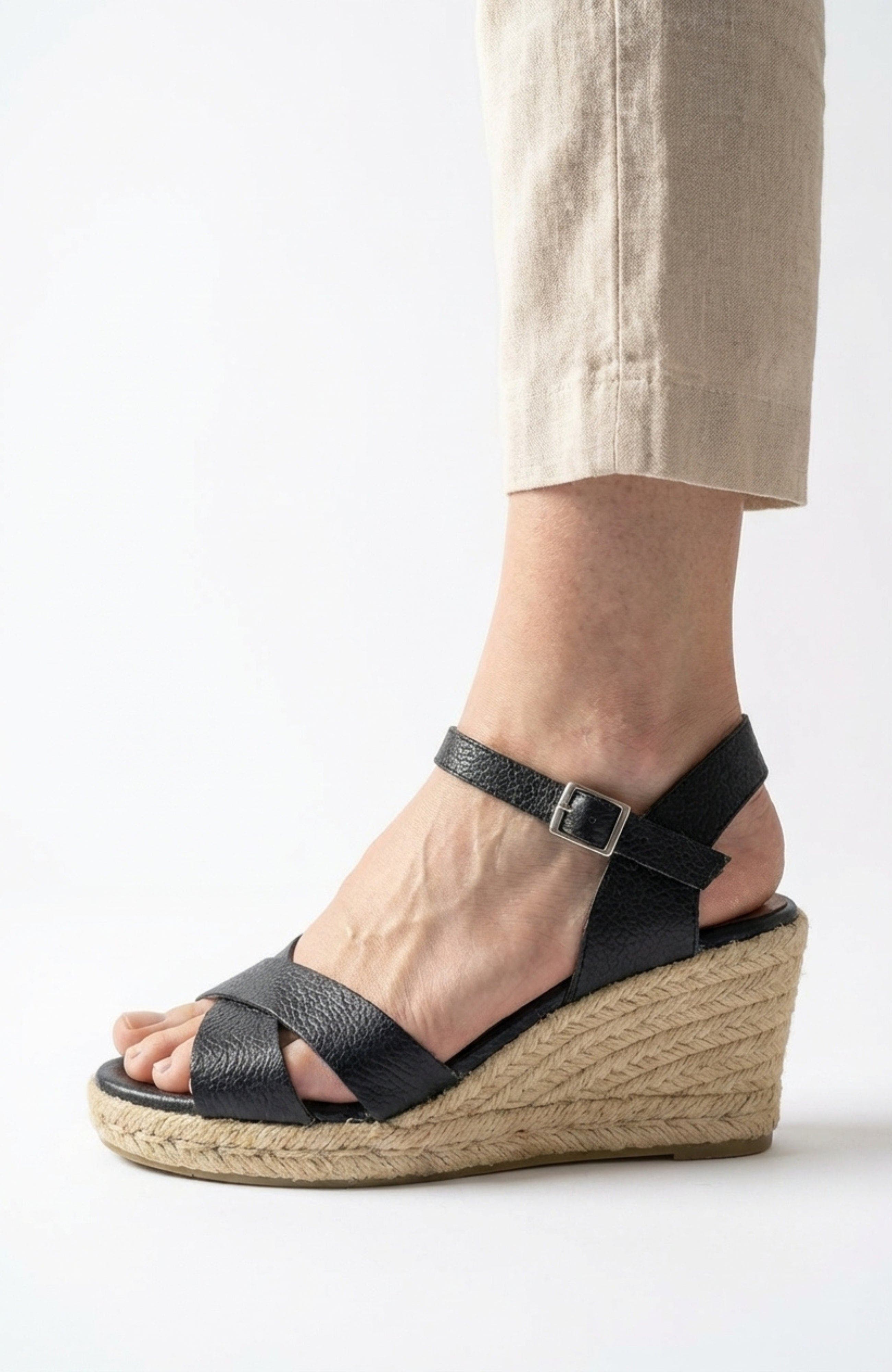 Menina Step Martell V-Strap Espadrille, Alternate, color, Black