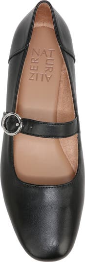 Kelly Mary Jane Flat