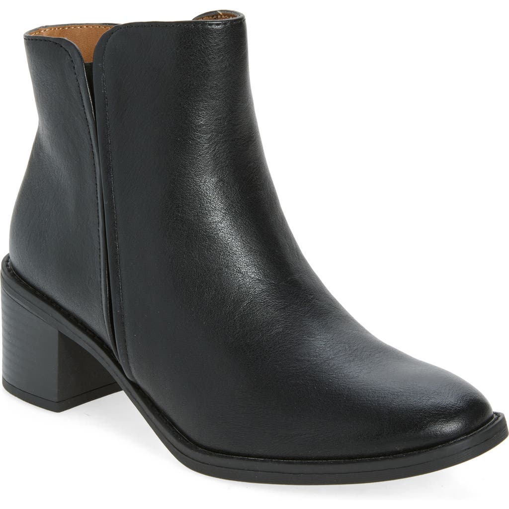 Eurosoft Hopkins Faux Leather Bootie In Black