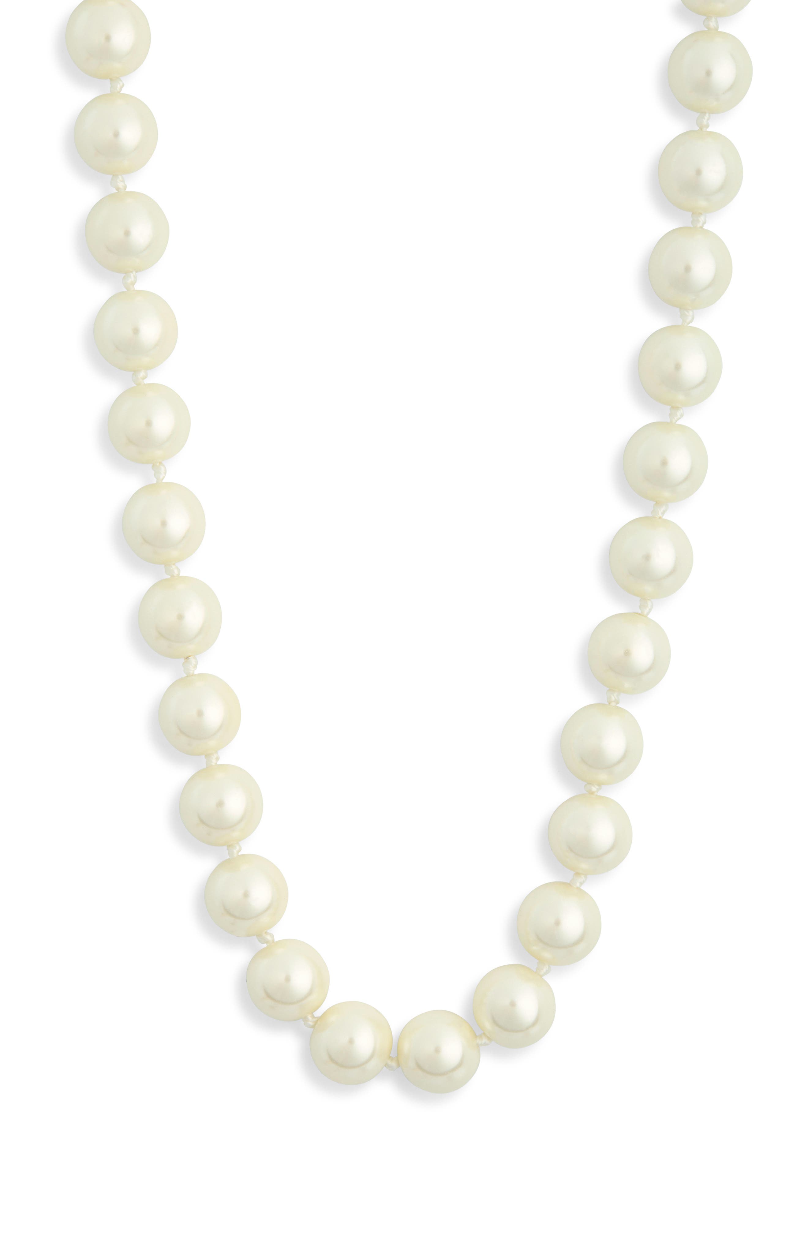 NORDSTROM RACK Faux Pearl Necklace